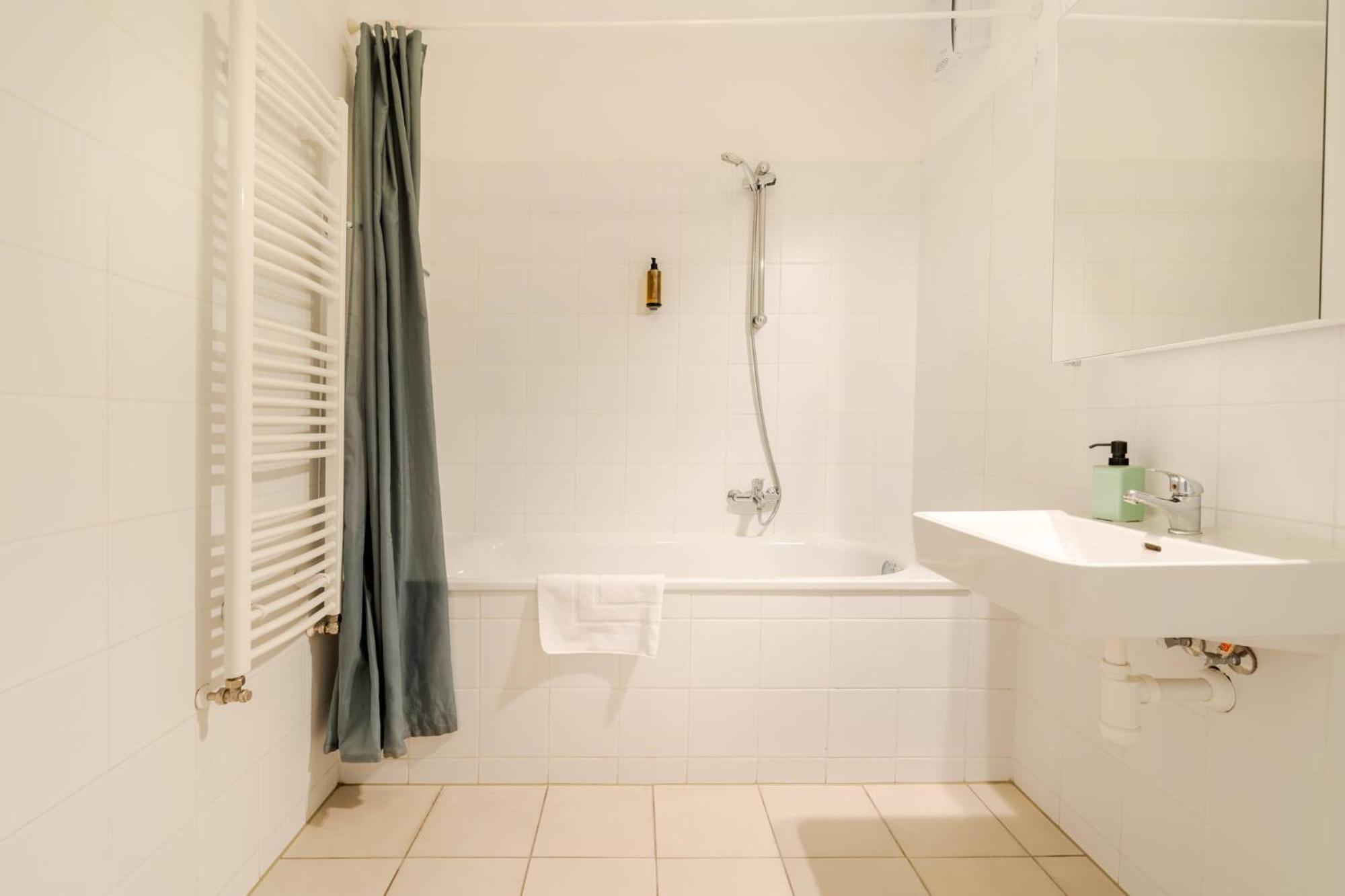 Apartmán Near Sky Park & Nivy Mall With Free Parking By Ambiente Bratislava